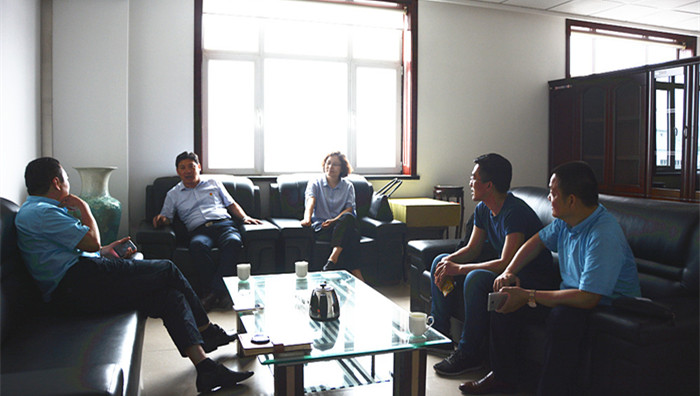 新松機(jī)器人客人訪問(wèn)祥和集團(tuán)